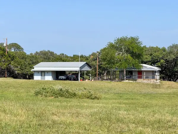 515 Big Creek Rd, Blanco, TX 78606
