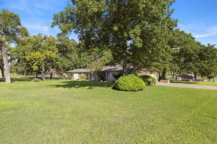 20 Oak Haven Rd, Fredericksburg, TX 78624 - Image #2