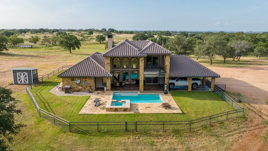 2300 Ranch Rd 2323, Llano, TX 78643 - Image #2