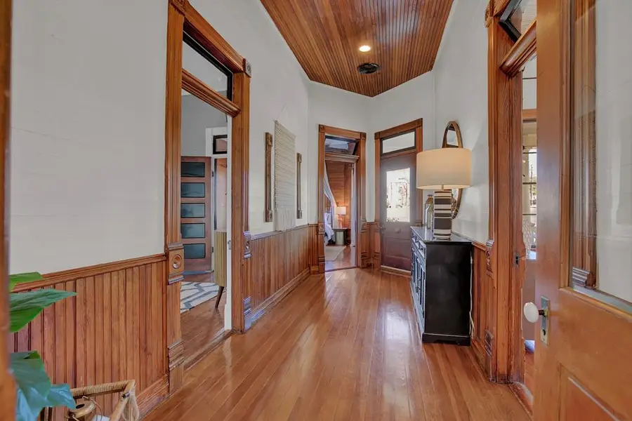 501 W San Antonio St, Fredericksburg, TX 78624 - #3