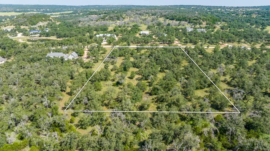 560 Mystic Oaks Trail, Fredericksburg, TX 78624 - Image #2