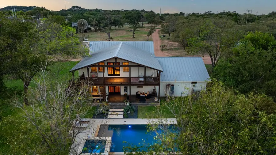271 Smokehouse Rd, Fredericksburg, TX 78624 - Image #3