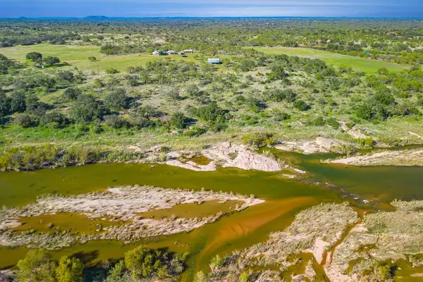 000 County Rd 102, Llano, TX 78643