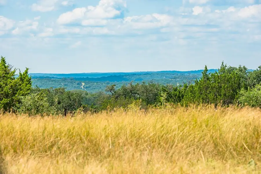 12995 Hackberry Rd, Rocksprings, TX 78880 - Image #2