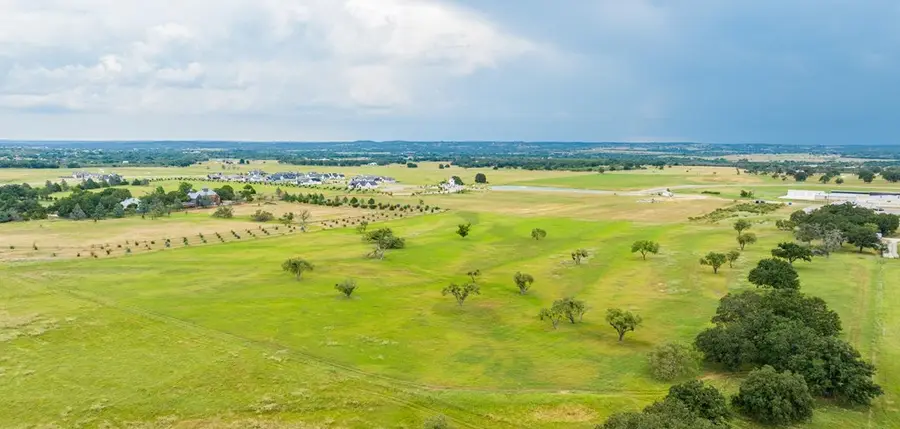 1080 S Eagle St, Fredericksburg, TX 78624 - Image #2