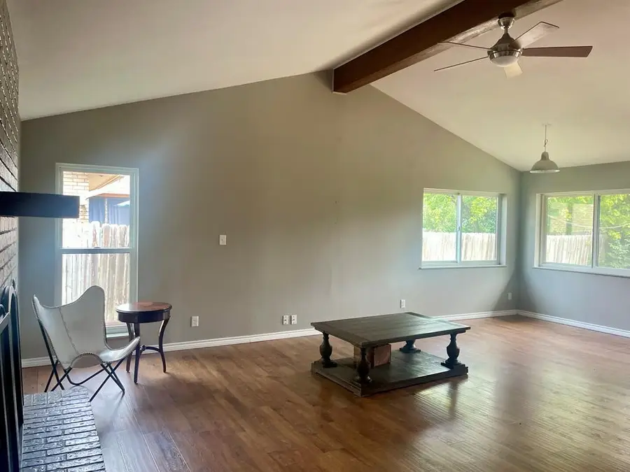 707 N Pecan St, Fredericksburg, TX 78624 - Image #3