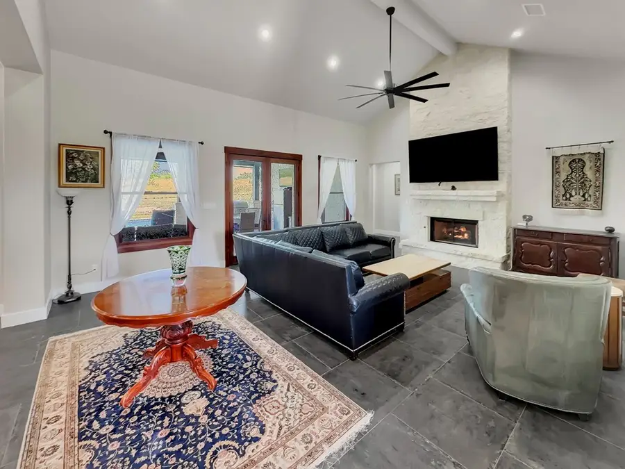 281 Inspiration Loop, Fredericksburg, TX 78624 - Image #2