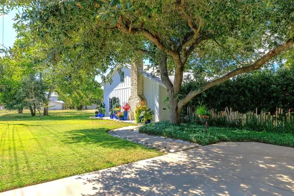 904 N Lincoln, Fredericksburg, TX 78624