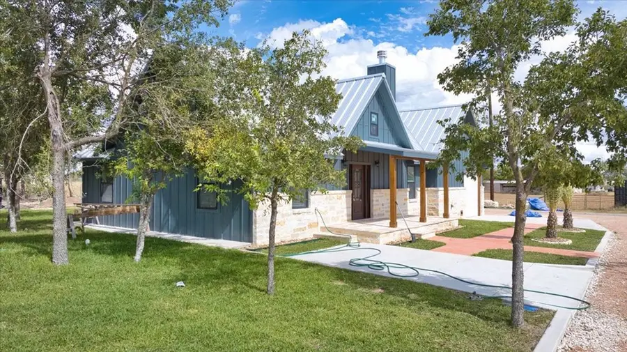 207 N Fourth St, Harper, TX 78631 - Image #3