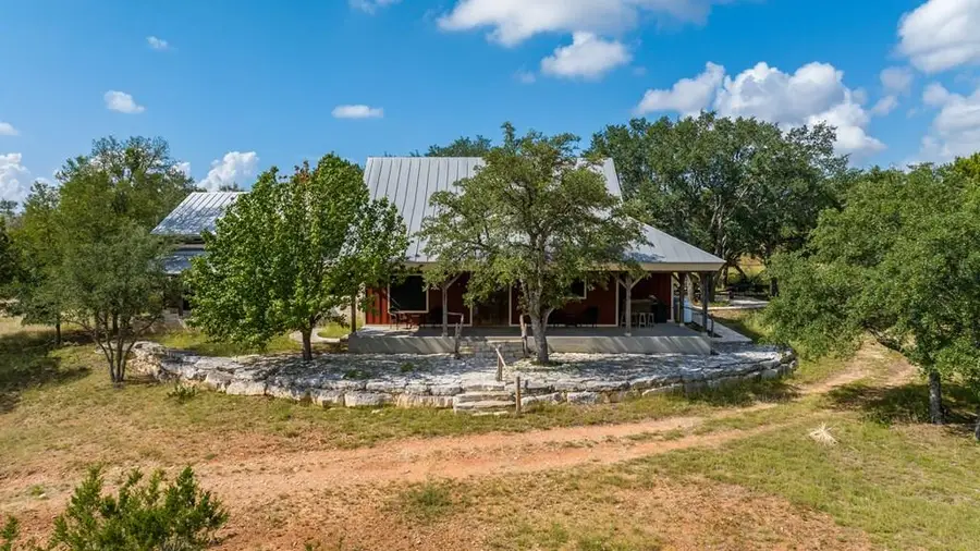 394 Ropes End Trl, Fredericksburg, TX 78624 - Image #2