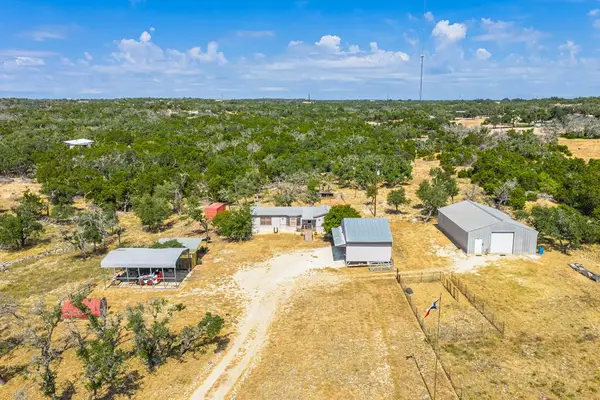 1341 Thrill Hill Rd, Mountain Home, TX 78058
