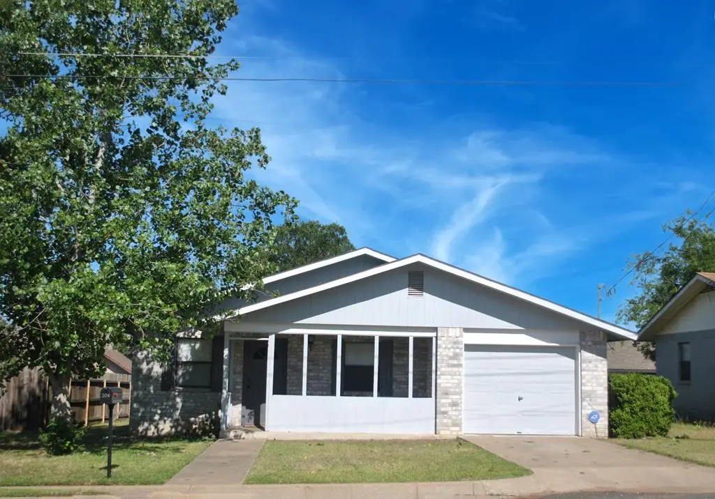 204 Green Meadows Lane, Fredericksburg, TX 78624 - Image #1