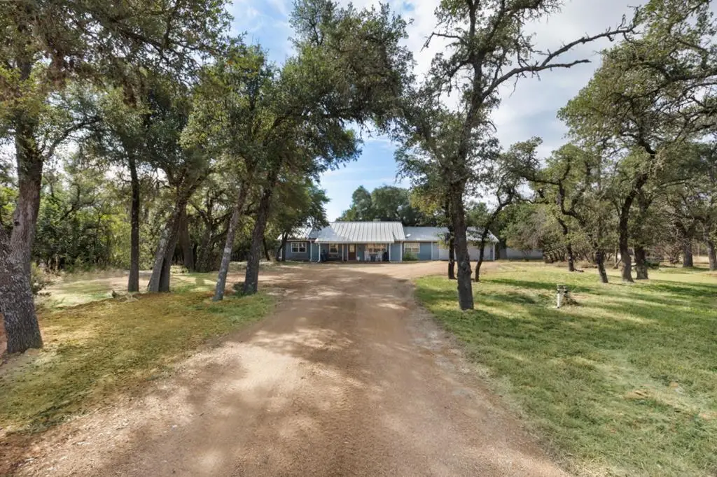393 Marschall Creek Rd, Fredericksburg, TX 78624 - Image #1