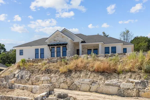 1827 N Foothills Drive, Kerrville, TX 78028