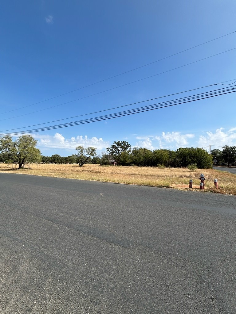 116 Cristol Dr, Fredericksburg, TX 78624 - Image #3