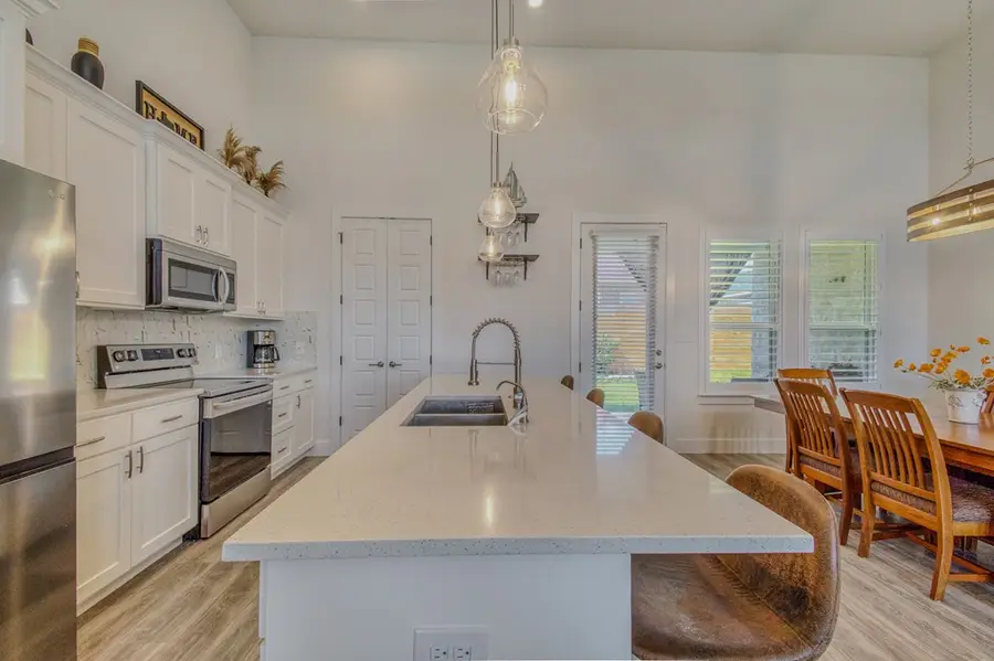 110 Madrona Lane, Fredericksburg, TX 78624 - Image #3