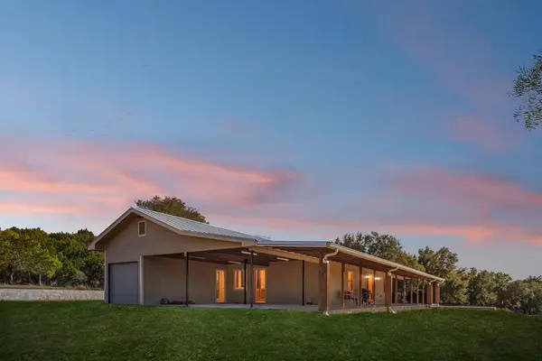 383 Elm Pass Ii Rd, Center Point, TX 78010