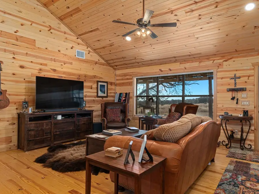 196 Hermit Hill Rd, Fredericksburg, TX 78624 - Image #3