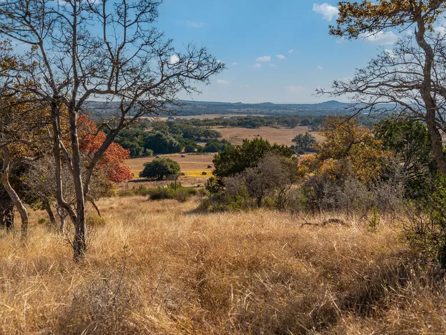 196 Hermit Hill Rd, Fredericksburg, TX 78624 - Image #2