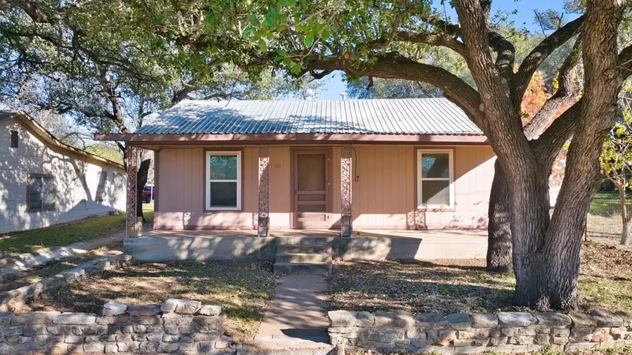 511 S Pecan St, Mason, TX 76856 - Image #2