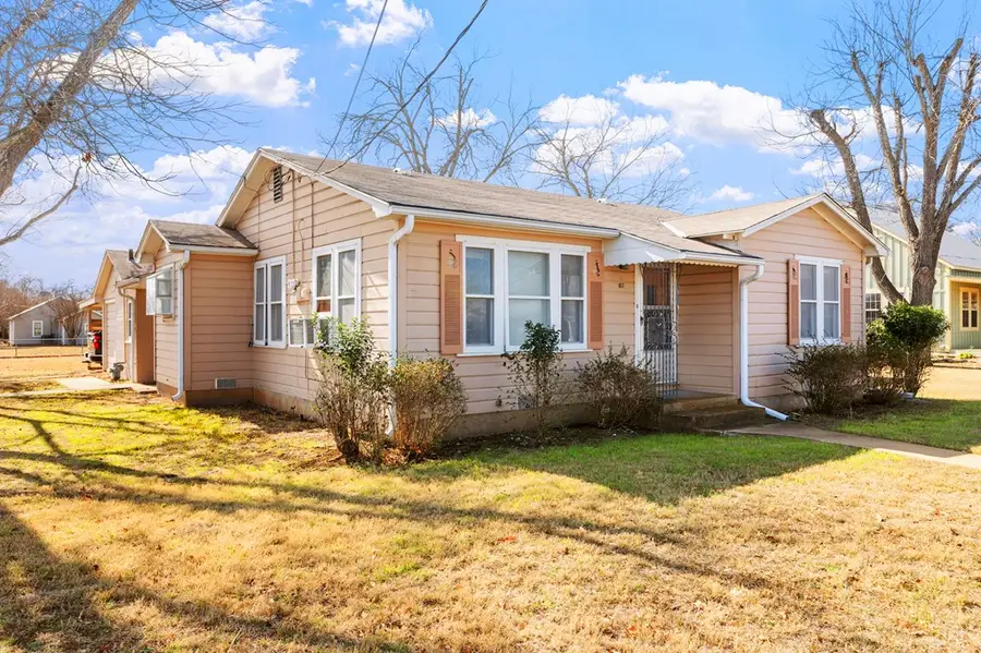 811 Franklin, Fredericksburg, TX 78624 - Image #2