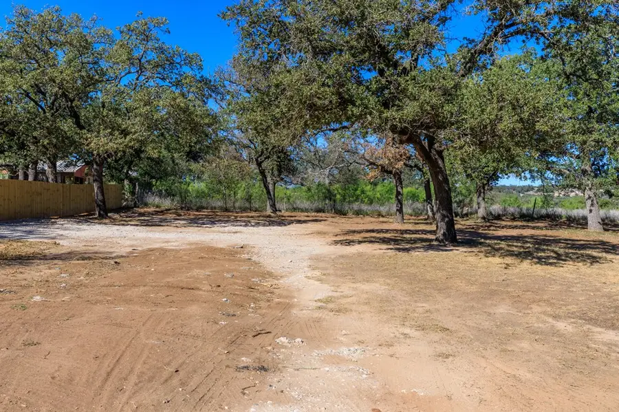 334 Morning Glory Dr, Fredericksburg, TX 78624 - Image #2