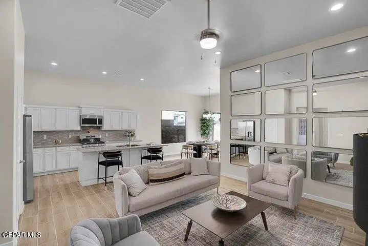 12621 Fredericksberg Avenue, El Paso, TX 79928 - #2