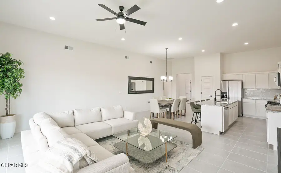 12640 Fredericksberg Avenue, Horizon City, TX 79928 - #3