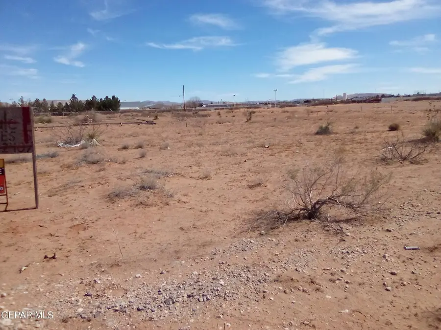 4920 Fort Defiance Drive, El Paso, TX 79938 - #2