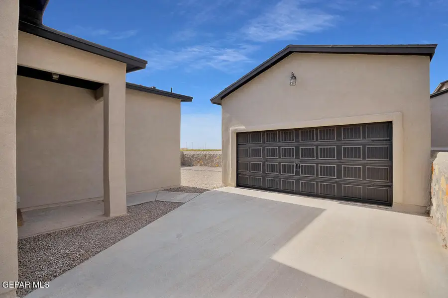 14301 Chris Zingo Lane, Horizon City, TX 79928 - Image #3