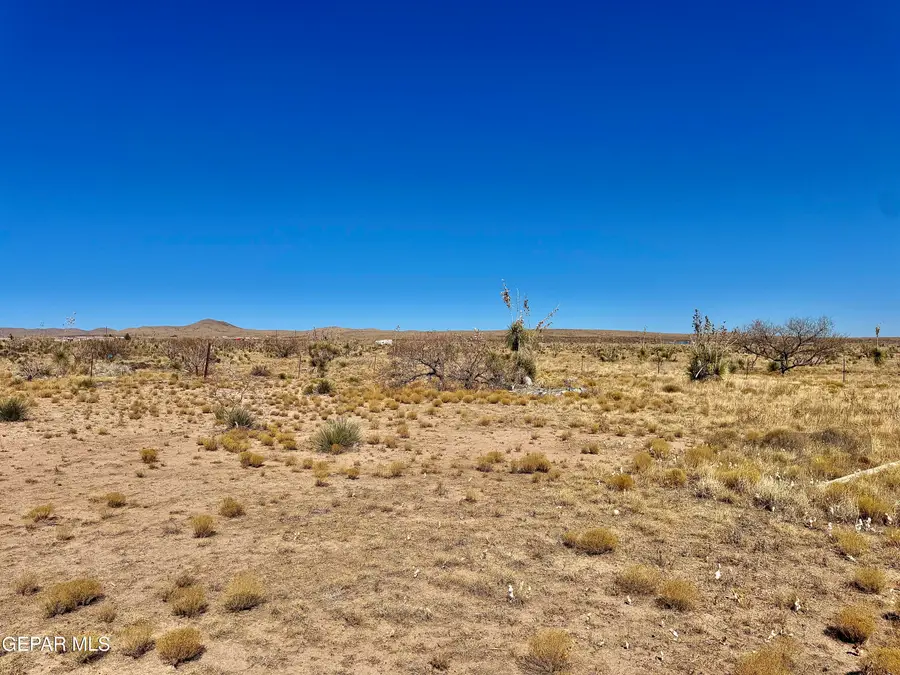 19319 Valentino Perez Avenue, El Paso, TX 79938 - Image #3