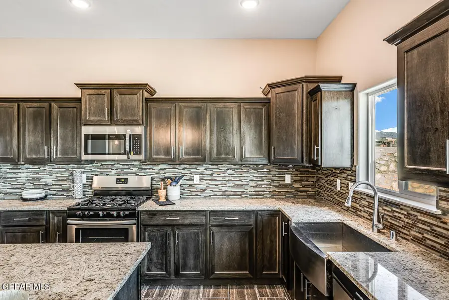 14297 Tobe Davis Drive, Horizon City, TX 79928 - #2