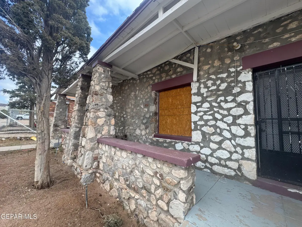 3904 N Piedras Street #A-B, El Paso, TX 79930 - #1