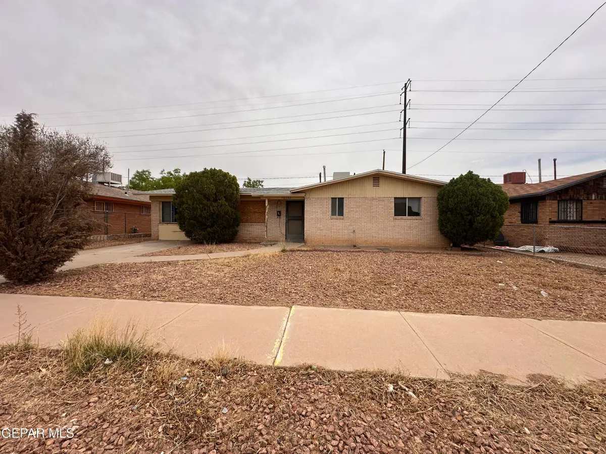 10332 Shenandoah Street, El Paso, TX 79924 - Image #1