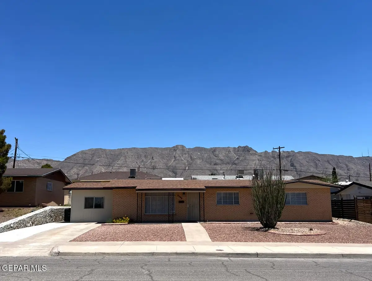 6044 Cabrillo Drive, El Paso, TX 79912 - Image #1