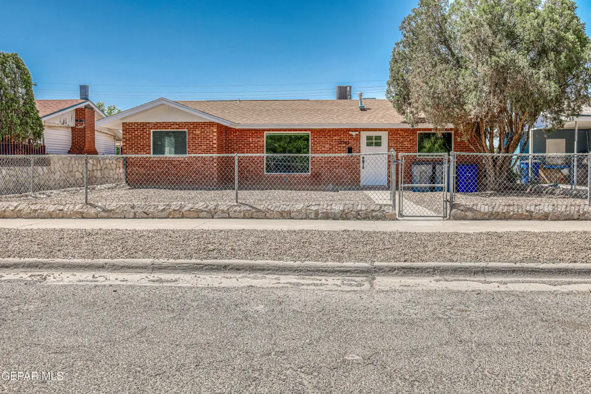 5040 Sierra Madre Drive, El Paso, TX 79904 - Image #1