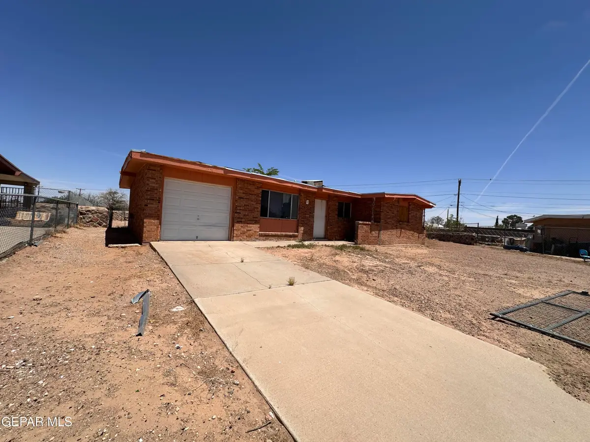 10445 Omega Circle, El Paso, TX 79924 - #1