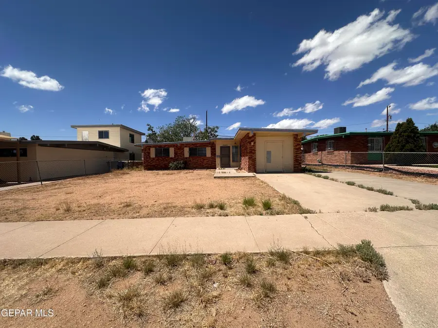 10045 Kellogg Street, El Paso, TX 79924 - #3