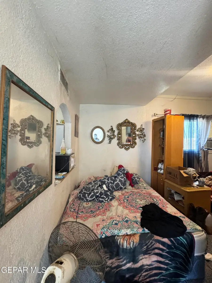 8250 Mc Elroy Avenue, El Paso, TX 79907 - Image #3