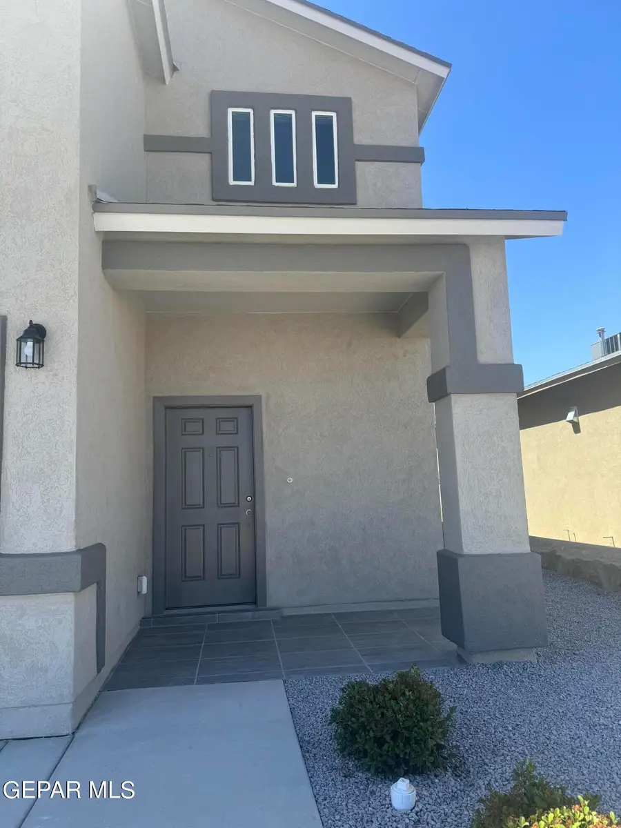 7452 Norte Portugal Lane, El Paso, TX 79934 - Image #2