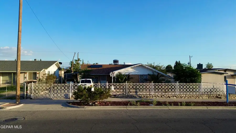 236 Borderland Road, El Paso, TX 79932 - #2