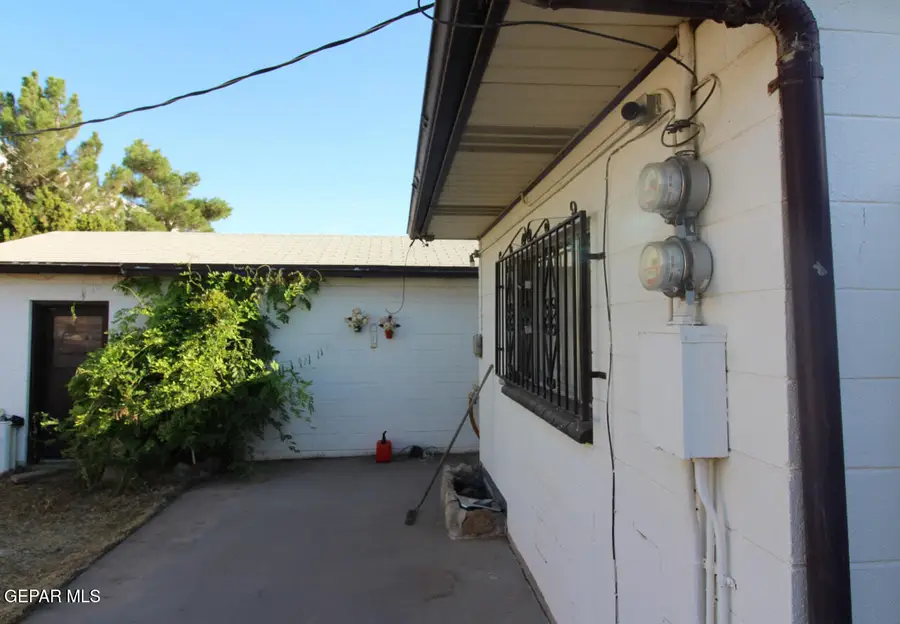 816 Cardon Street, El Paso, TX 79903 - #2