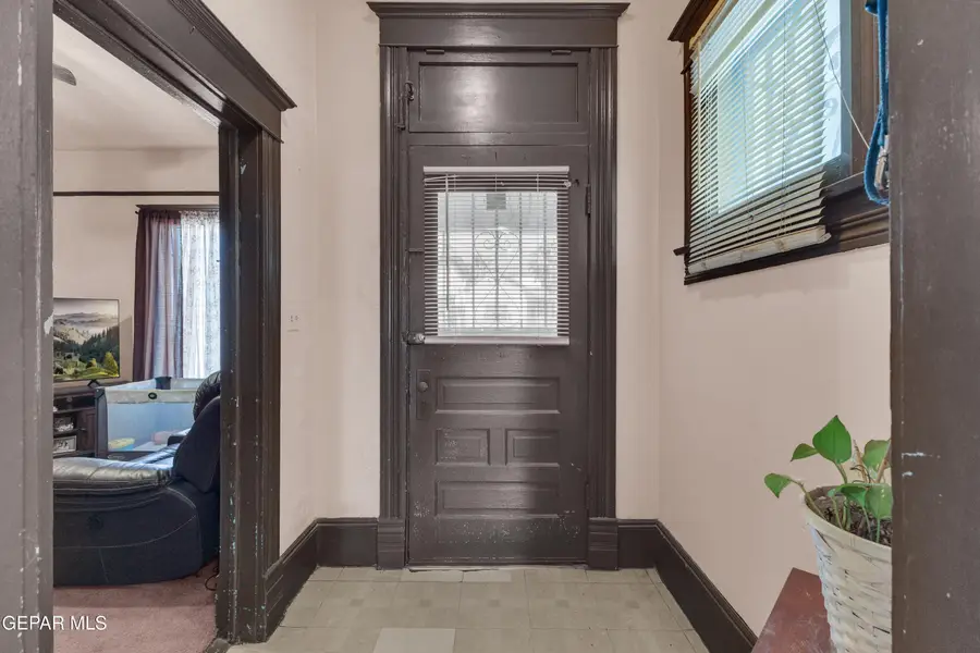 812 Arizona Avenue, El Paso, TX 79902 - #3