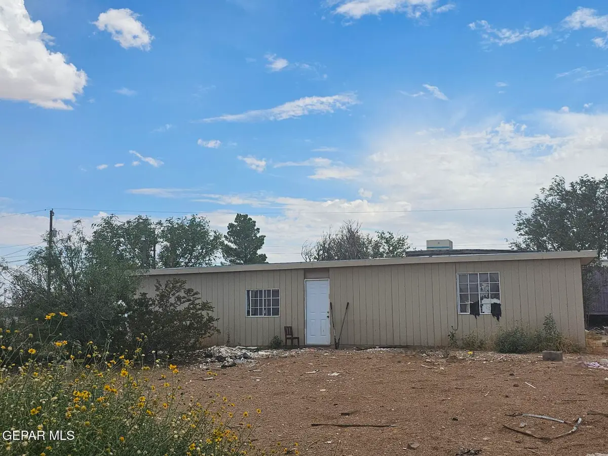 15521 Stratford Road, El Paso, TX 79928 - Image #1