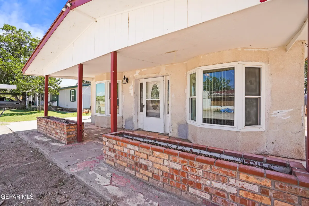306 A Street Sw, Fabens, TX 79838 - #1