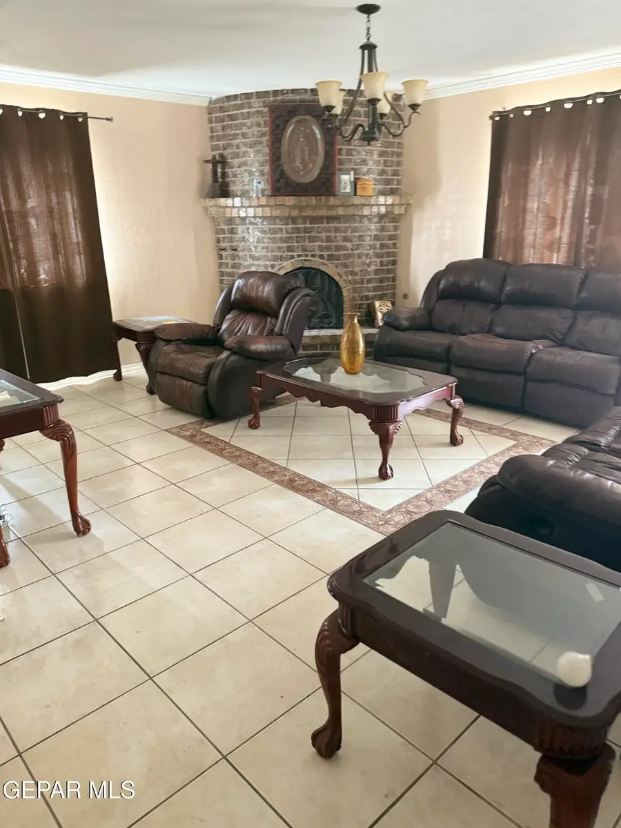 3319 Menard Lane, El Paso, TX 79936 - Image #2