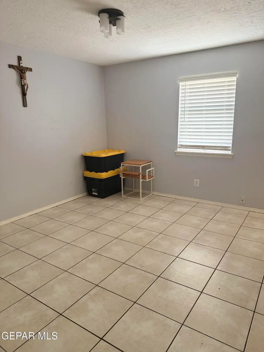 3319 Menard Lane, El Paso, TX 79936 - Image #3