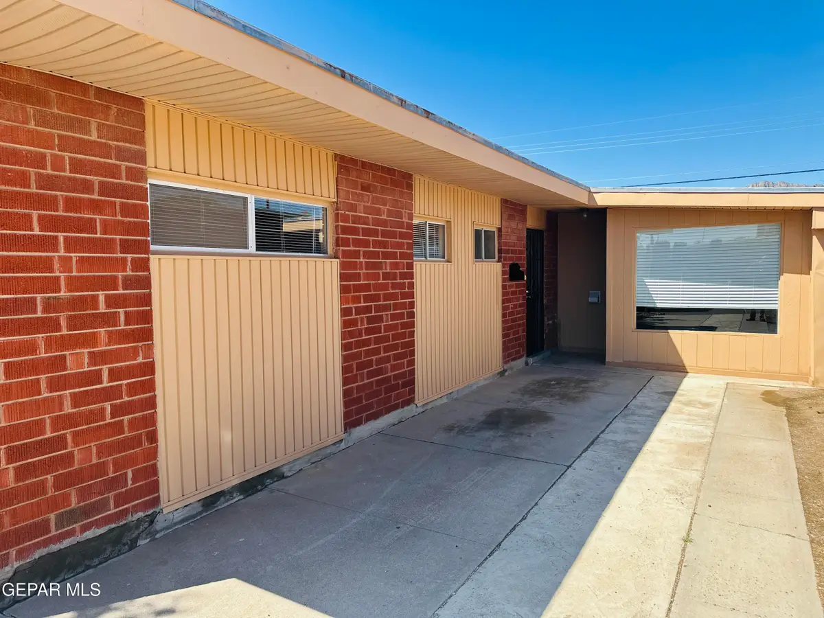 8827 Mt Delano Drive, El Paso, TX 79904 - Image #1