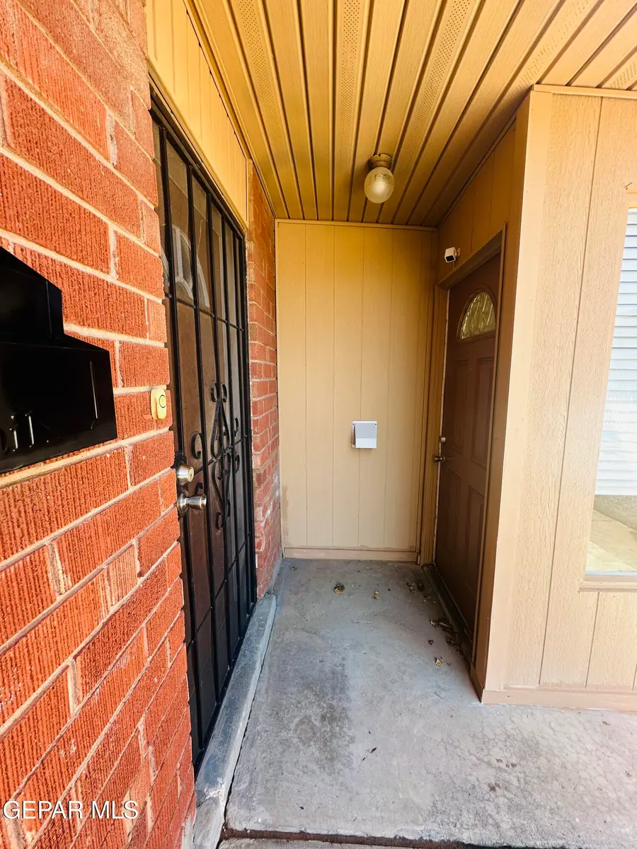 8827 Mt Delano Drive, El Paso, TX 79904 - Image #3