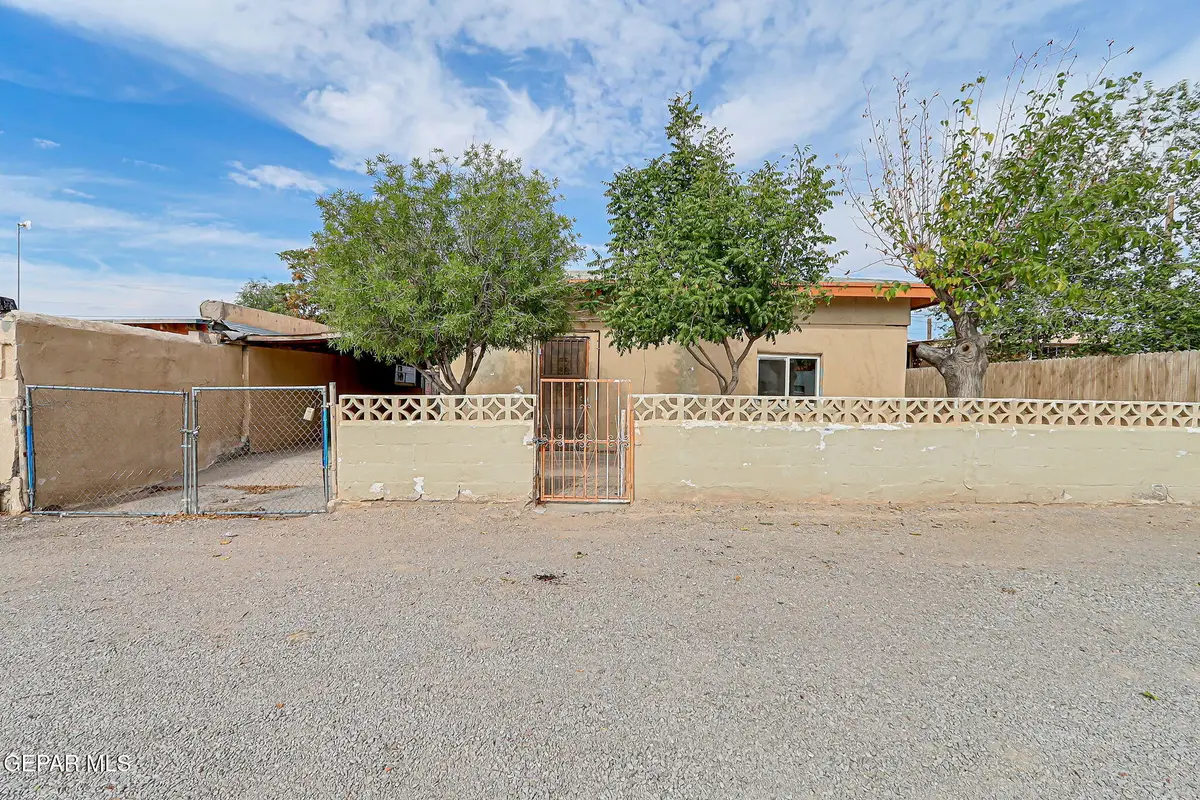 227 NW G Avenue, Fabens, TX 79838 - #1